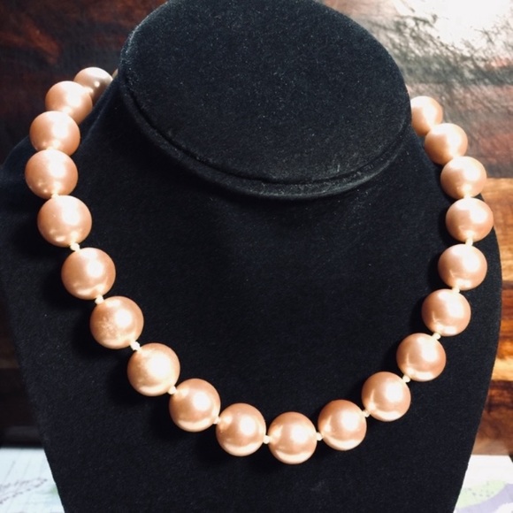 One Strand Champagne Glass Pearl Necklace - Picture 2 of 3